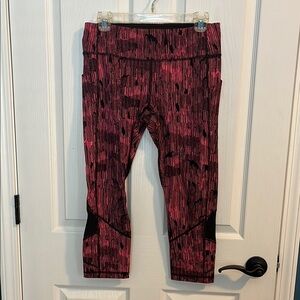 Lululemon Pink and Black Leggings with pockets